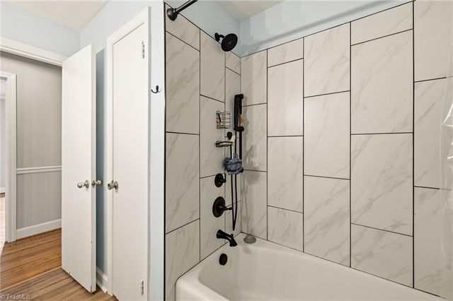 136 Queensbury Road, Winston-salem, NC 27104