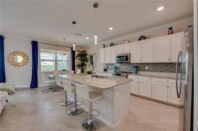 3697 Hampton CIR, Alva, FL 33920