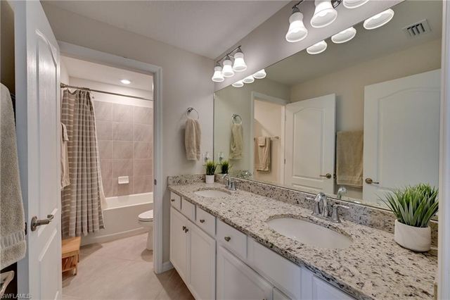 3697 Hampton CIR, Alva, FL 33920