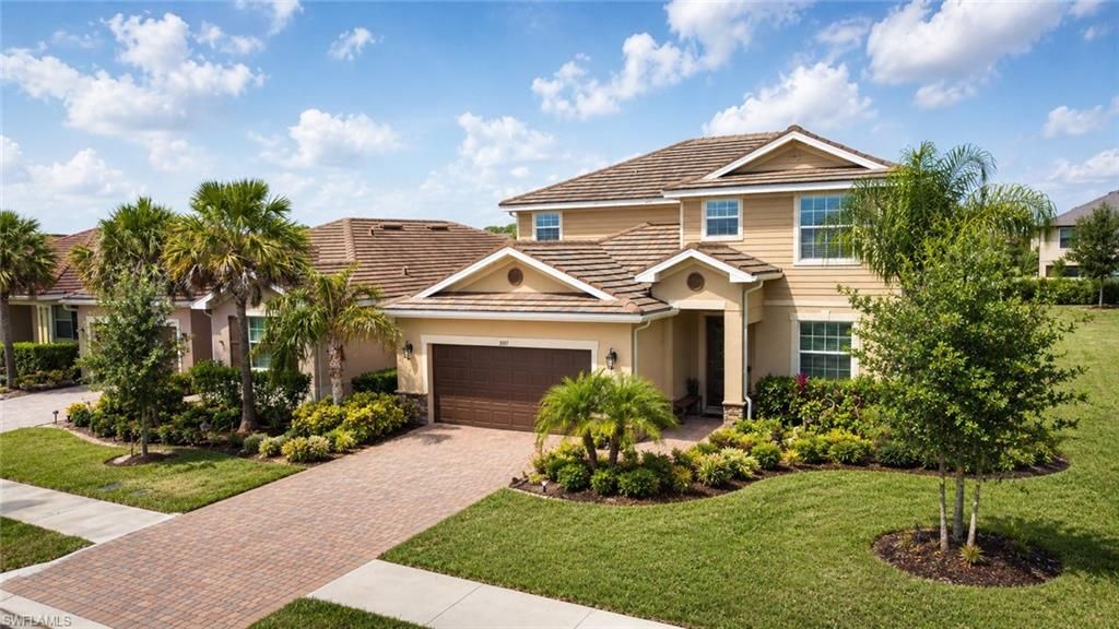 3697 Hampton CIR, Alva, FL 33920