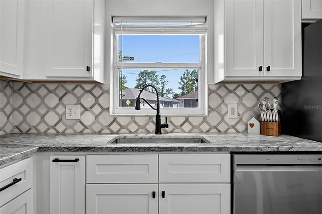1 ROUND TREE DRIVE, Palm Coast, FL 32164