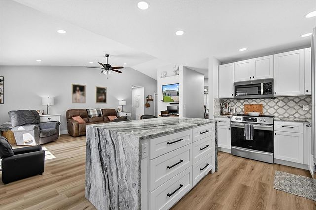 1 ROUND TREE DRIVE, Palm Coast, FL 32164