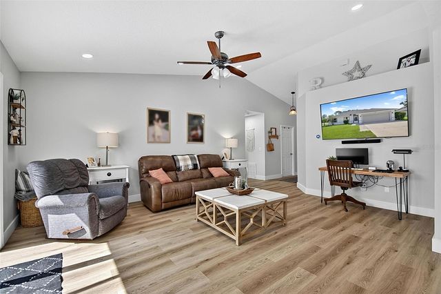 1 ROUND TREE DRIVE, Palm Coast, FL 32164