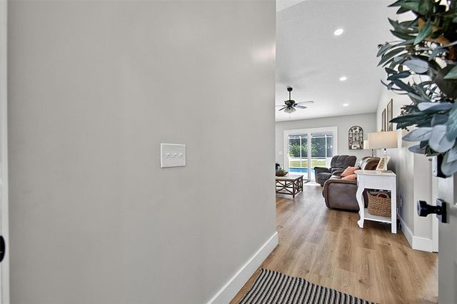 1 ROUND TREE DRIVE, Palm Coast, FL 32164