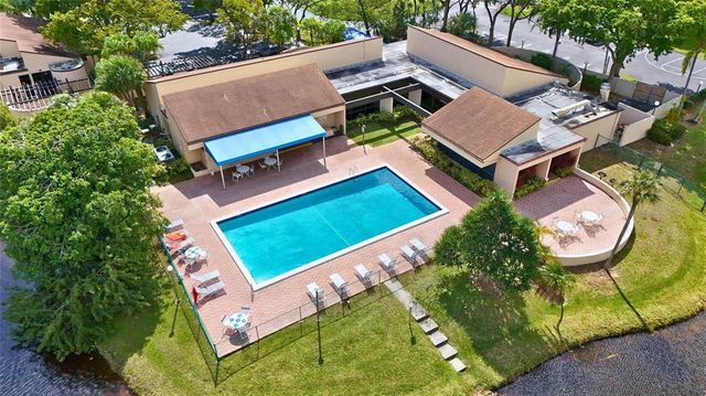 2309 S Cypress Bend Drive 515, Pompano Beach, FL 33069