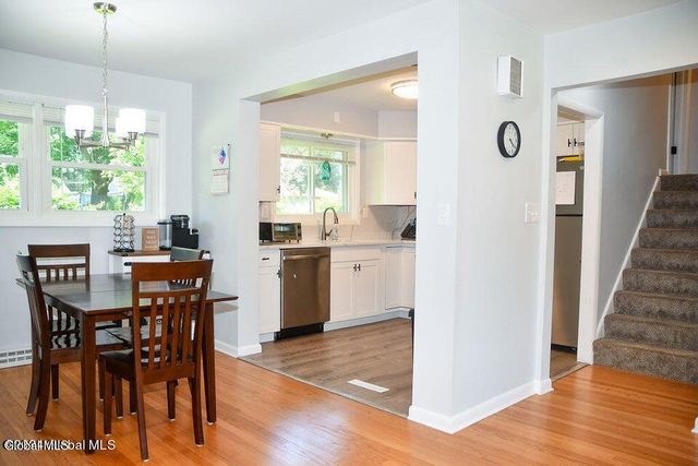 20 Marie Parkway, Colonie, NY 12211