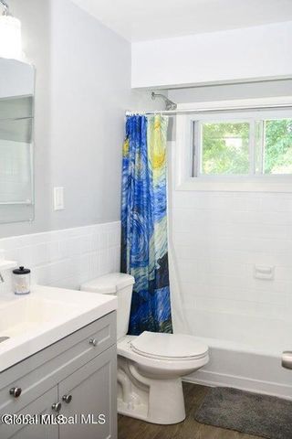 20 Marie Parkway, Colonie, NY 12211