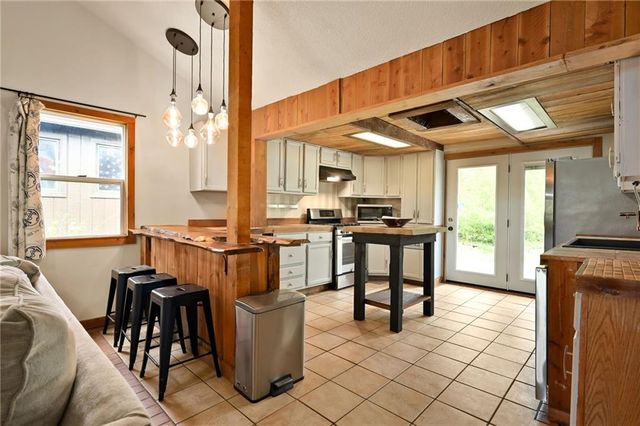 92 Z Street, Lake Lotawana, MO 64086