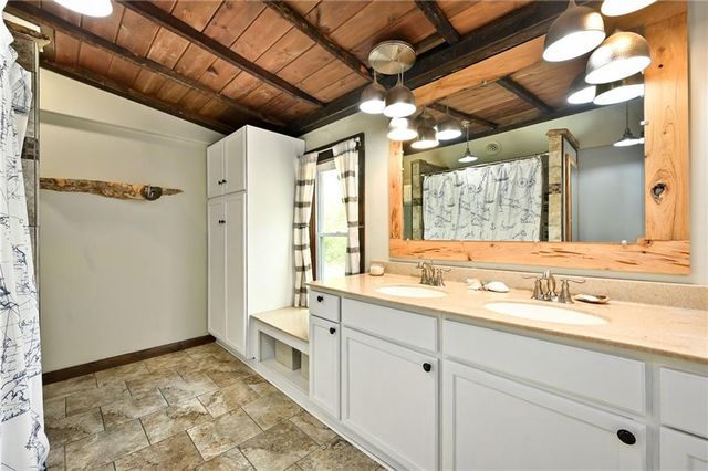 92 Z Street, Lake Lotawana, MO 64086