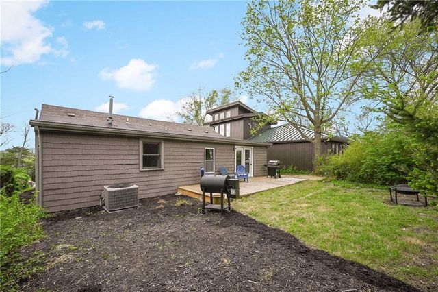 92 Z Street, Lake Lotawana, MO 64086
