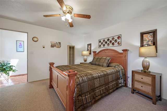 1307 Camino Sierra Vista, Santa Fe, NM 87505