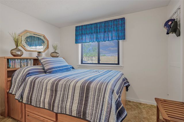 1307 Camino Sierra Vista, Santa Fe, NM 87505