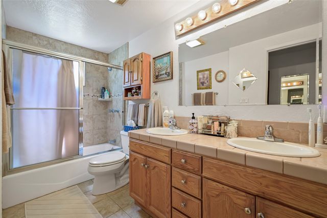 1307 Camino Sierra Vista, Santa Fe, NM 87505