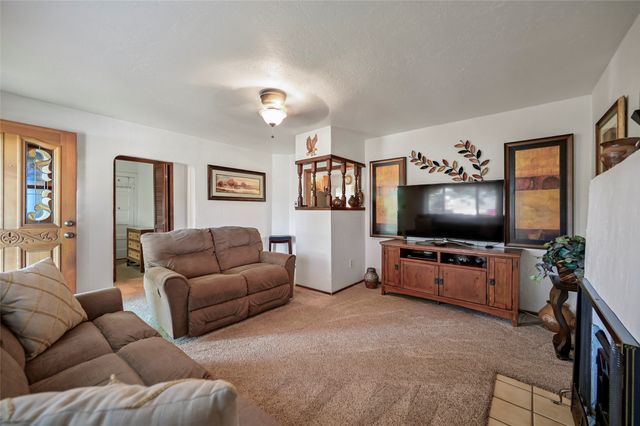 1307 Camino Sierra Vista, Santa Fe, NM 87505