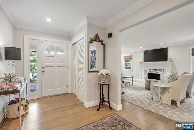 110 Ackerman Avenue, Ho-ho-kus, NJ 07423