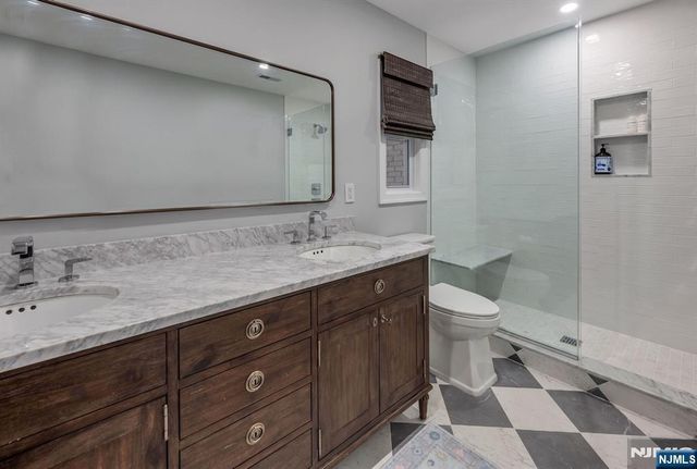 110 Ackerman Avenue, Ho-ho-kus, NJ 07423