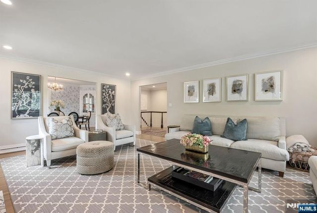 110 Ackerman Avenue, Ho-ho-kus, NJ 07423