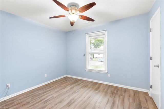 812 Gloss ST, Chesapeake, VA 23322