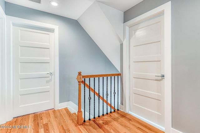 2 Railroad Avenue, Bayville, NJ 08721