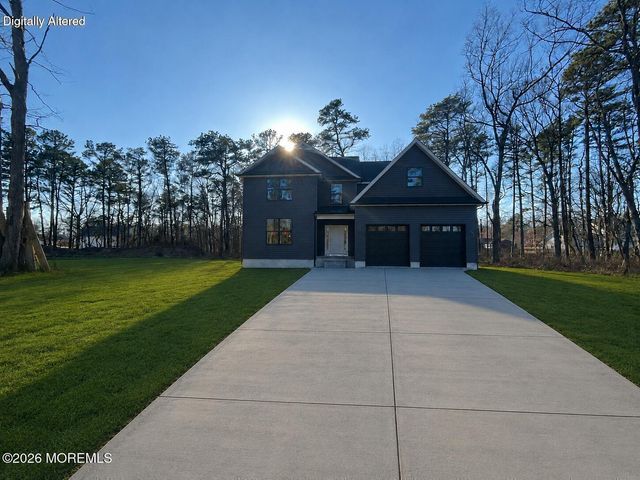 2 Railroad Avenue, Bayville, NJ 08721