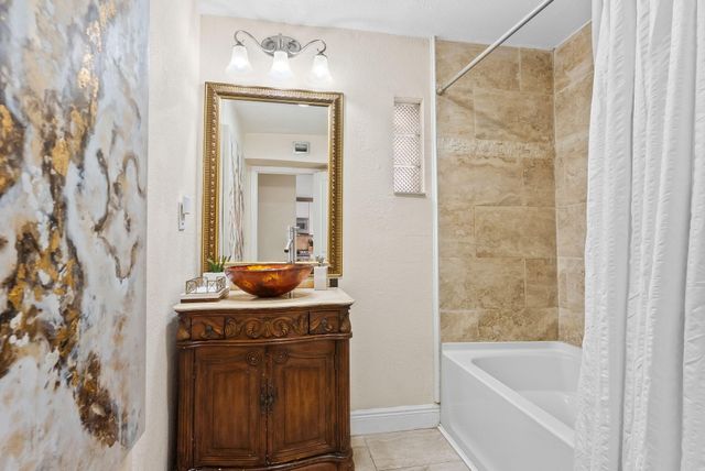 829 NE 17th Street, Fort Lauderdale, FL 33305