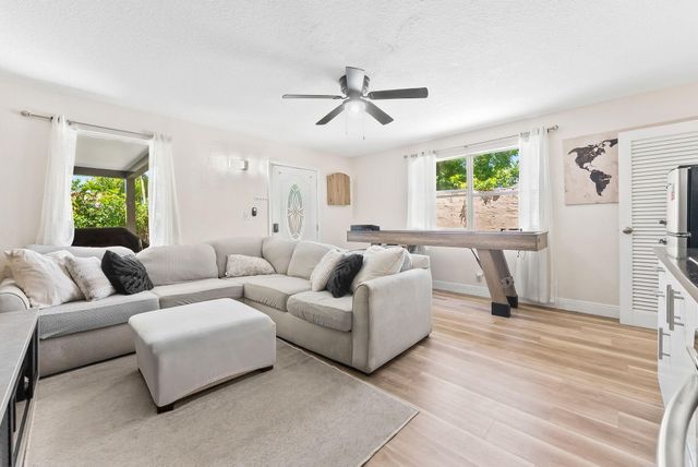 829 NE 17th Street, Fort Lauderdale, FL 33305