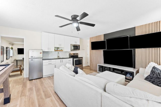829 NE 17th Street, Fort Lauderdale, FL 33305