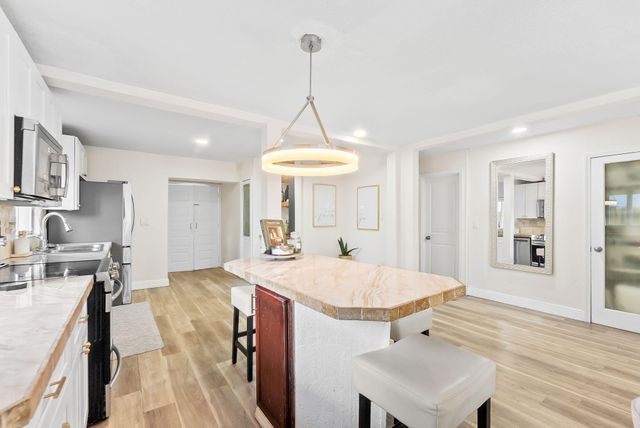 829 NE 17th Street, Fort Lauderdale, FL 33305