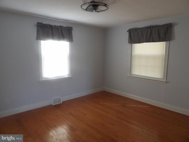 7603 OAK LANE RD, Cheltenham, PA 19012