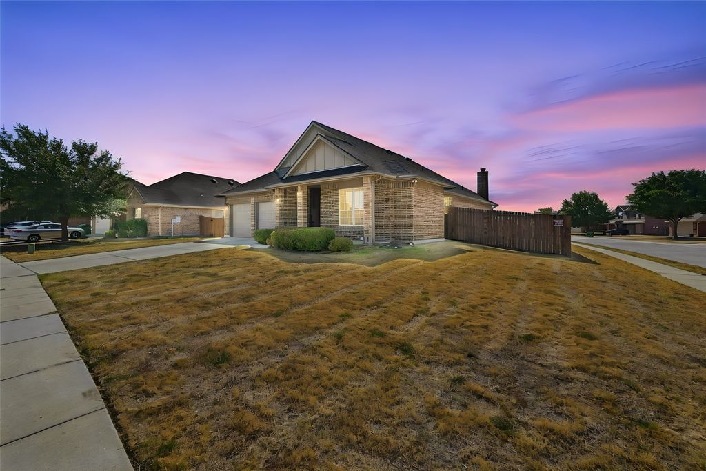 202 Belgian Street, Waxahachie, TX 75165 — exterior