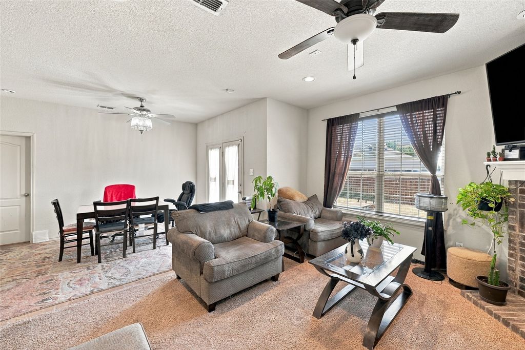 202 Belgian Street, Waxahachie, TX 75165 — photo 4