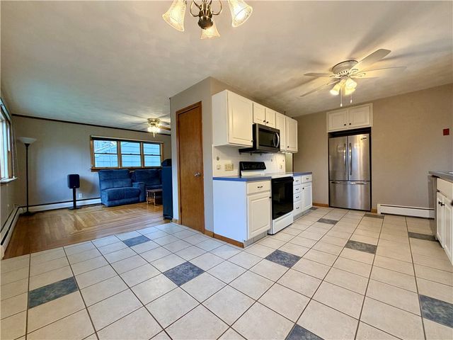 49 Williams Street, Lincoln, RI 02865