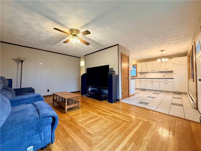 49 Williams Street, Lincoln, RI 02865