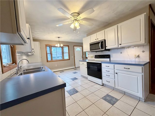 49 Williams Street, Lincoln, RI 02865