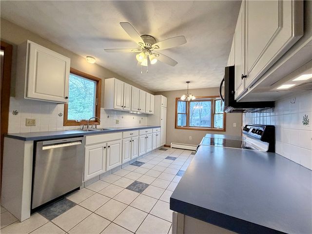 49 Williams Street, Lincoln, RI 02865