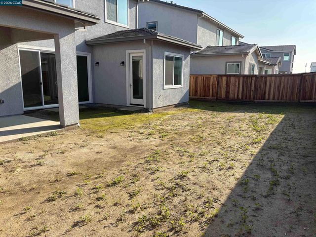 16113 Purdy Ct, Lathrop, CA 95330