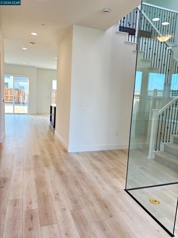 16113 Purdy Ct, Lathrop, CA 95330