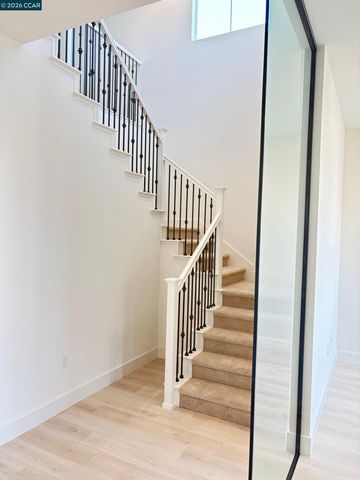 16113 Purdy Ct, Lathrop, CA 95330