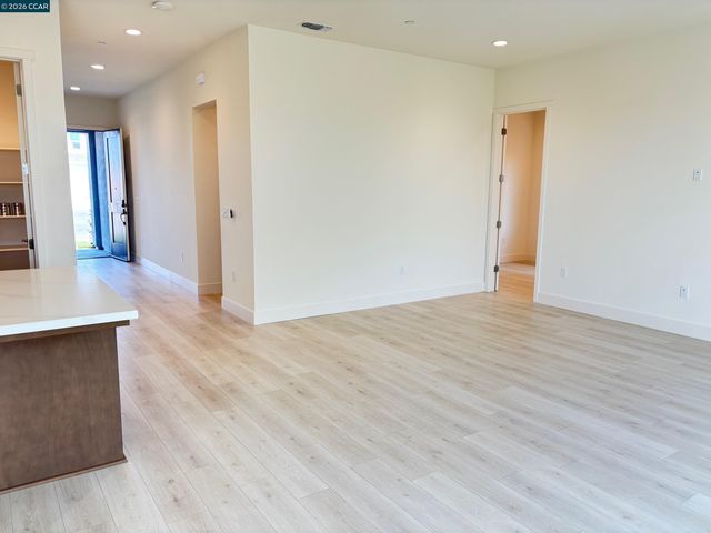 16113 Purdy Ct, Lathrop, CA 95330