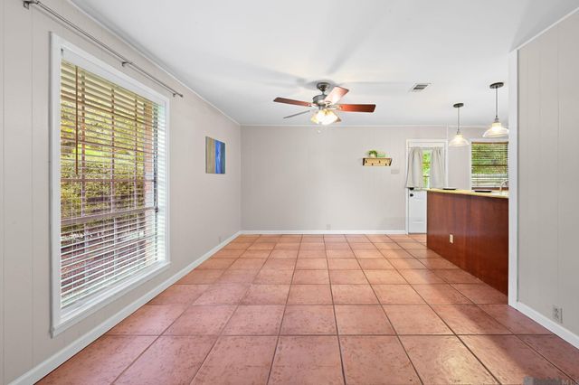 9346 Rainford Rd, Baton Rouge, LA 70810