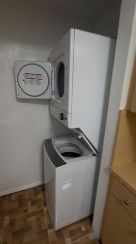 9828 NW 26th Ave 2, Miami, FL 33147