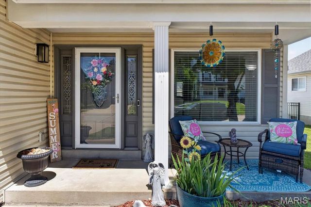 1330 Parmer Drive, Florissant, MO 63031