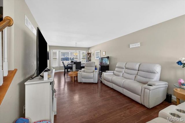 1330 Parmer Drive, Florissant, MO 63031