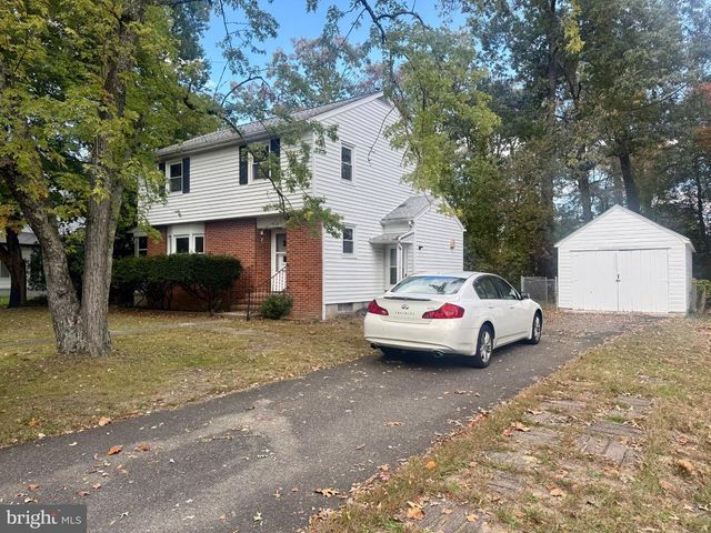 938 N KORFF DR, Vineland, NJ 08360