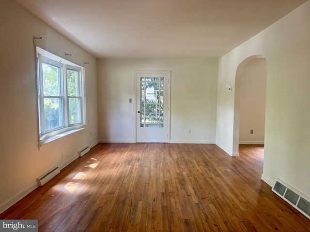 938 N KORFF DR, Vineland, NJ 08360
