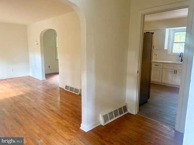938 N KORFF DR, Vineland, NJ 08360