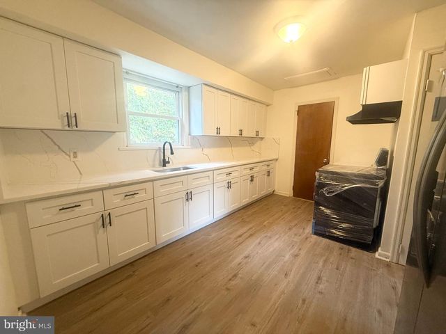 938 N KORFF DR, Vineland, NJ 08360