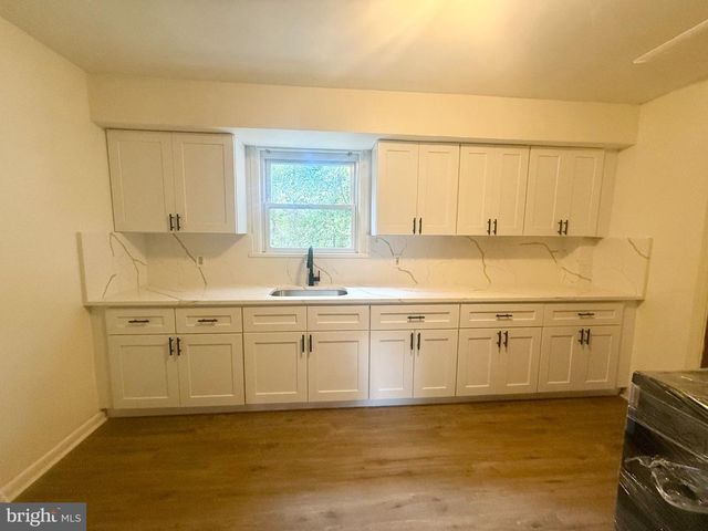 938 N KORFF DR, Vineland, NJ 08360