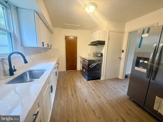 938 N KORFF DR, Vineland, NJ 08360
