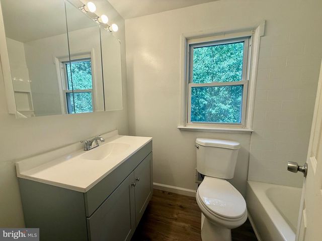 938 N KORFF DR, Vineland, NJ 08360